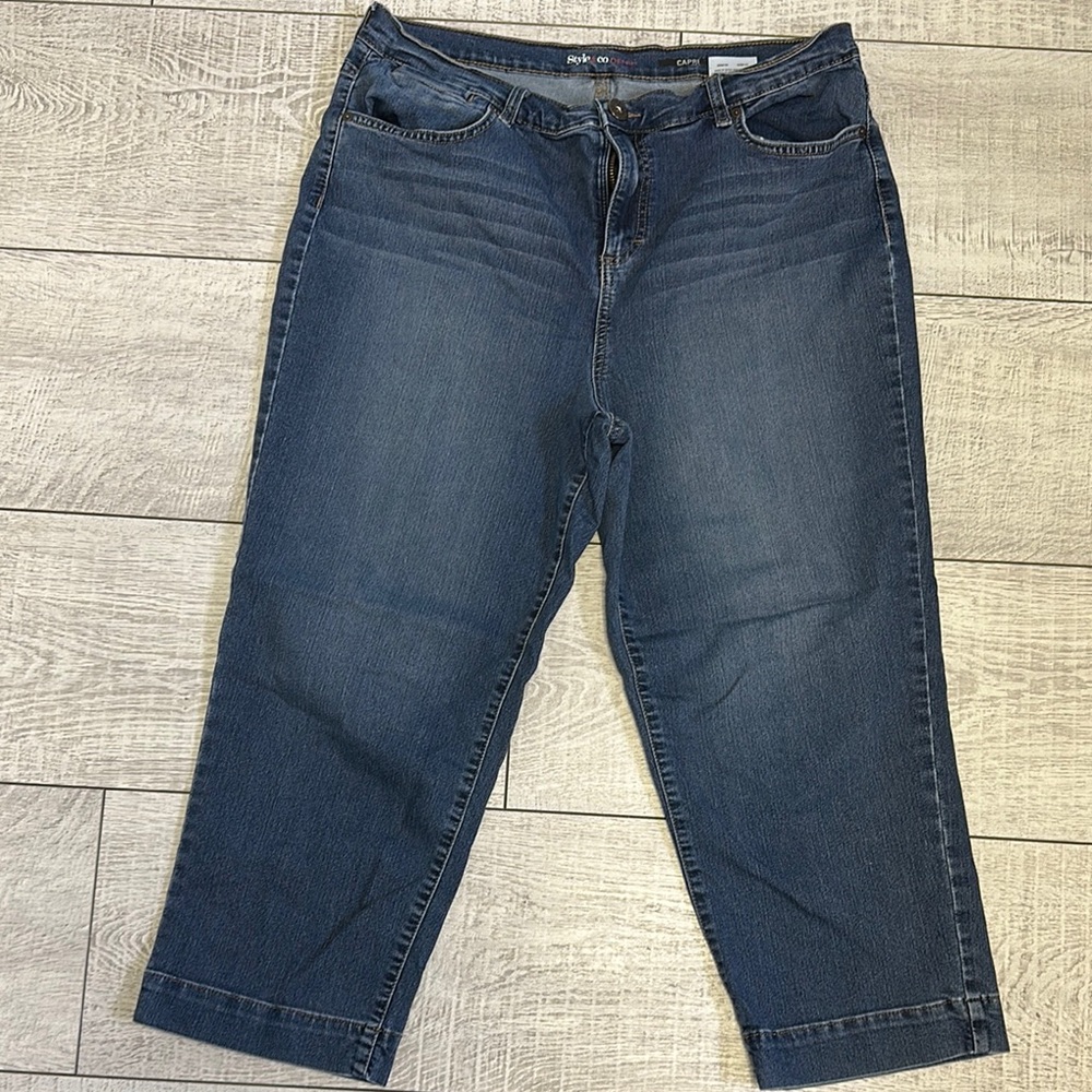 Style & Co. Blue Denim Capri Pants